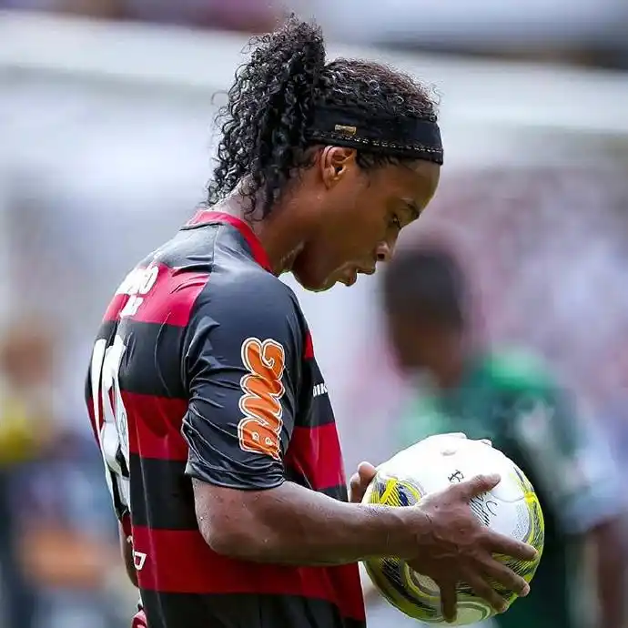 不乏成功的 不乏成功的