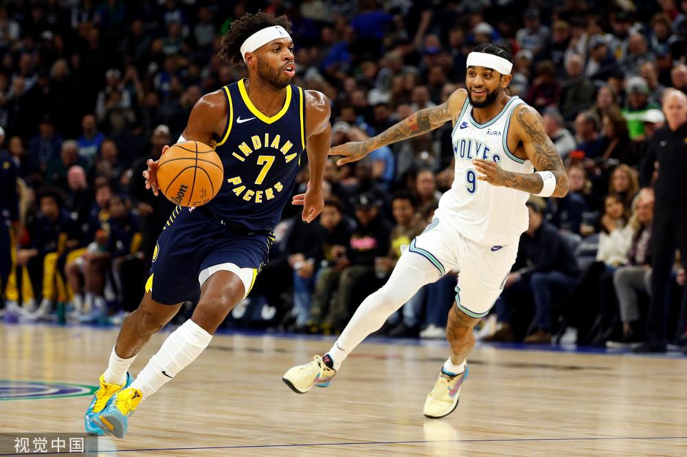 在全球化背 在全球化背