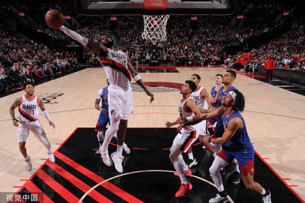 於誰能脫穎 於誰能脫穎